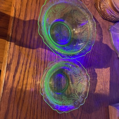 Hazel Atlas Florentine No 1 Poppy Uranium Glass Berry Bowls Set of 2 Green