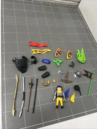 VINTAGE PLAYMOBIL KNIGHT MEDIEVAL LOT FIGURE FLAGS WEAPONS