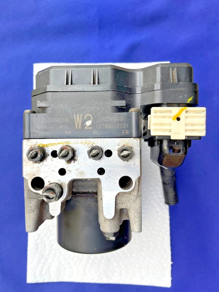 Subaru Tribeca 2008 sistema antifrenos unidad de módulo de control ABS 133800-7131 fabricante de equipos originales Foto 2 de 4