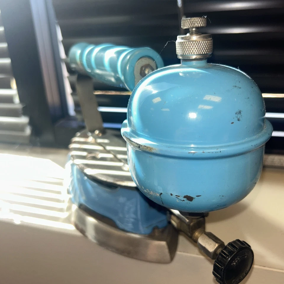 De colección Coleman Cool Blue Instant-Lite Gas Triste Plancha Plana Decoración de Lavandería Foto 4 de 4