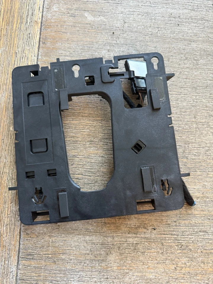 Модуль управления замком двери 2010-2015 GMC Terrain от оригинального производителя 13503205 - Изображение 4 из 4