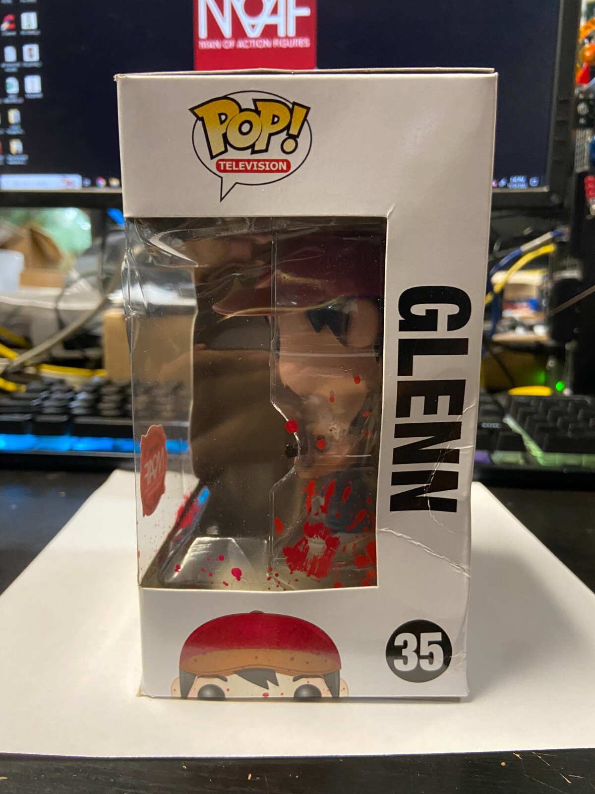 Man Of Action Figures Exclusive Moaf Walking Dead Bloody Glenn Pop Damage Funko