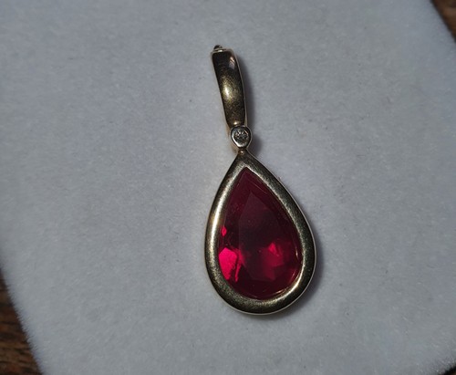 9K Yellow Gold Ruby Diamond Pendant - Picture 5 of 14