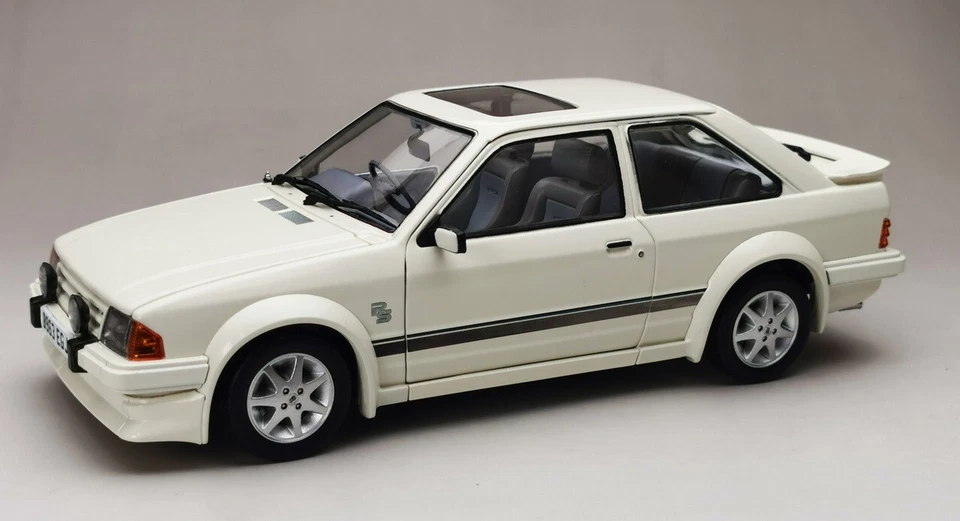 Model road car Ford Escort RS turbo 1984 White Sunstar 4963R RHD diecast 1:18th - Image 3 of 4