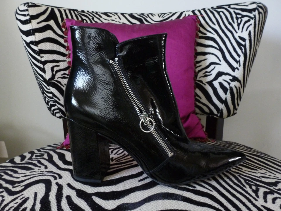 Botín Nine West Russity charol negro talla 10 con caja Foto 2 de 4