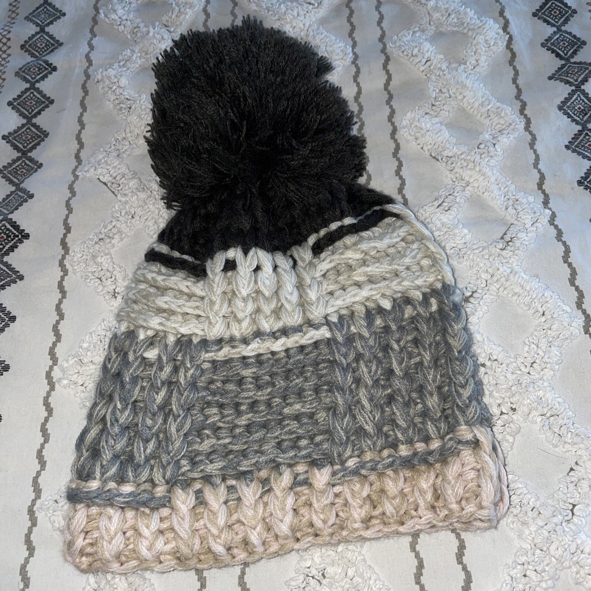 EUC Anthropologie Sleeping On Snow Pom Pom Knit Beanie Hat  display picture 2