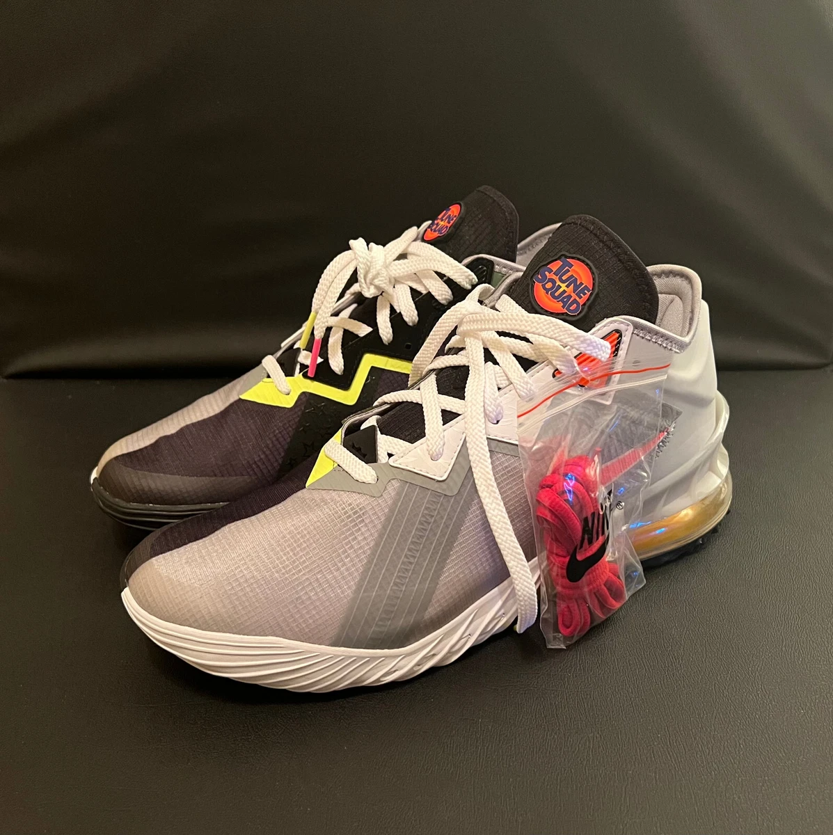 Nike Space Jam x LeBron 18 Low Bugs x Marvin - огромный выбор по
