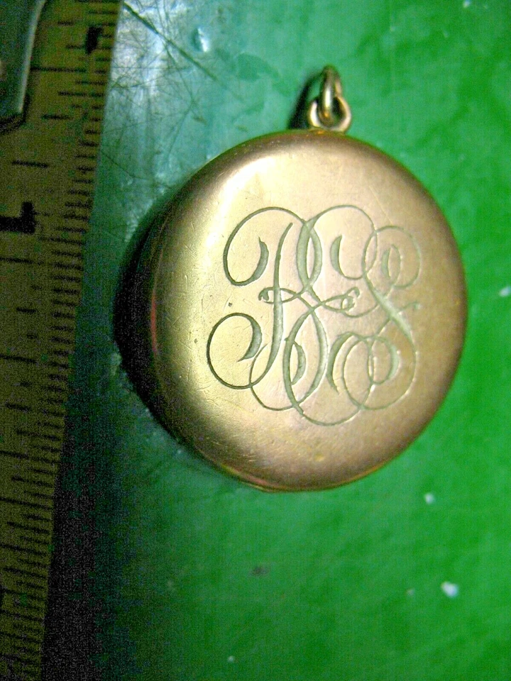 W & SB GOLD PLATED LOCKET DIAMOND STUDDED & MONOGRAMED BES - Image 3 of 4