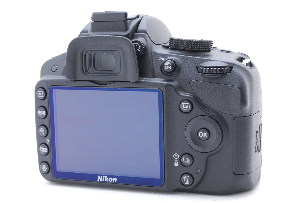 新品級 Nikon D3200 AF-S 18-55mm VR #M040 Amazon.com : Nikon D3200 24.2 MP CMOS Digital SLR with 18