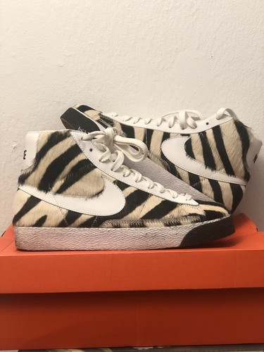 nike zebra blazer