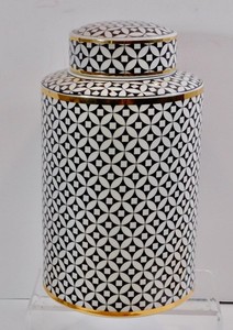 Vintage Chinese Lovely Ginger Jar/Vase Black, White & Gold allover Design