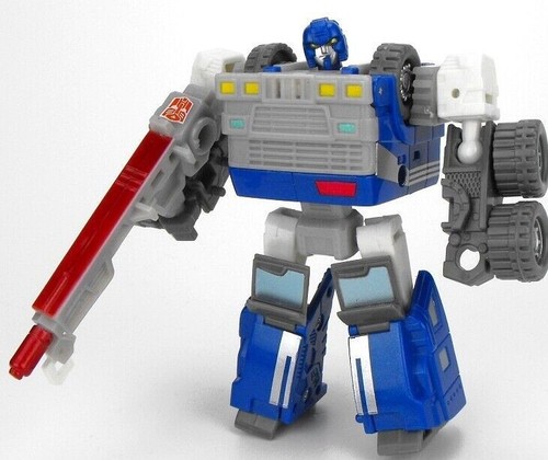 Transformers Cybetron Scout Class Autobot Armorhide - Picture 4 of 4