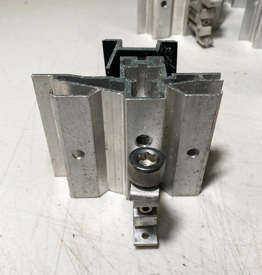 Lot Of 32 Roof Tech Solar Panel Mounting RT-APEX Middle Clamps, RT3-02 ...