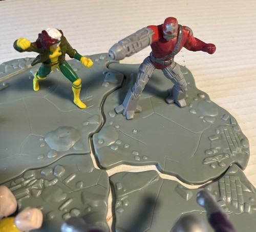 Vintage Hardee's 1995 Marvel X-Men Set of 6 Figures, 4 Bases, & 3 COA - Picture 4 of 9