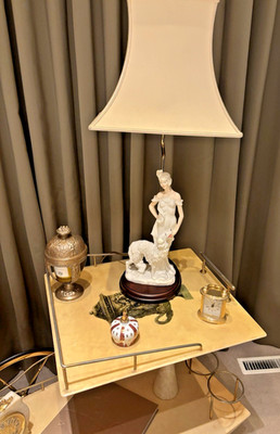Vintage traditionelle Downton Abbey Deco Lady Lampe + creme Gold Seide Lampenschirm