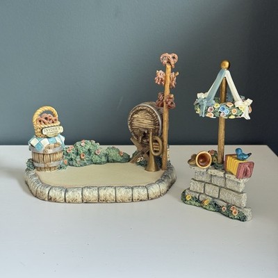 Goebel Hummelscape ''MARKTPLATZ'' Hummel Volksfest Resin Stand 2001 *READ C1