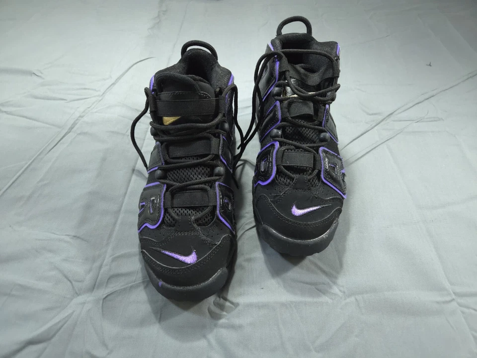 Кроссовки Nike для мальчиков Six молодежные черные Air More Tempo Action виноградные - Изображение 3 из 4