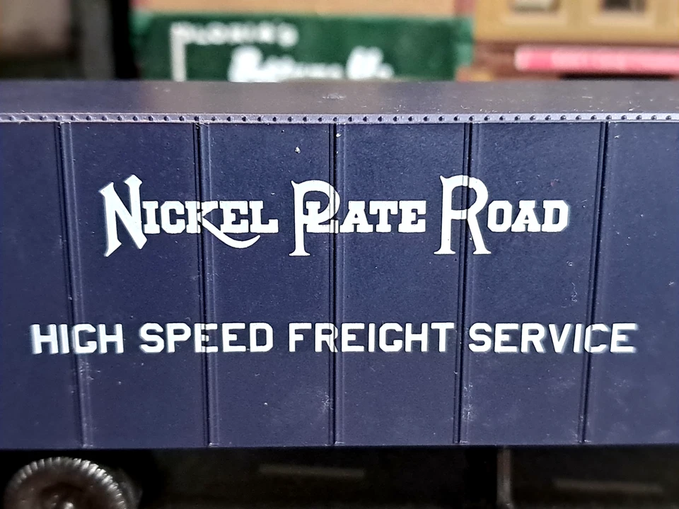 PLACA DE NÍQUEL ROAD RTR HO= 1/87 CONSTRUÍDA 32'TRAILER-SEMI PORCO SERVIÇO-LAYOUT AZUL NKP - Imagem 4 de 4