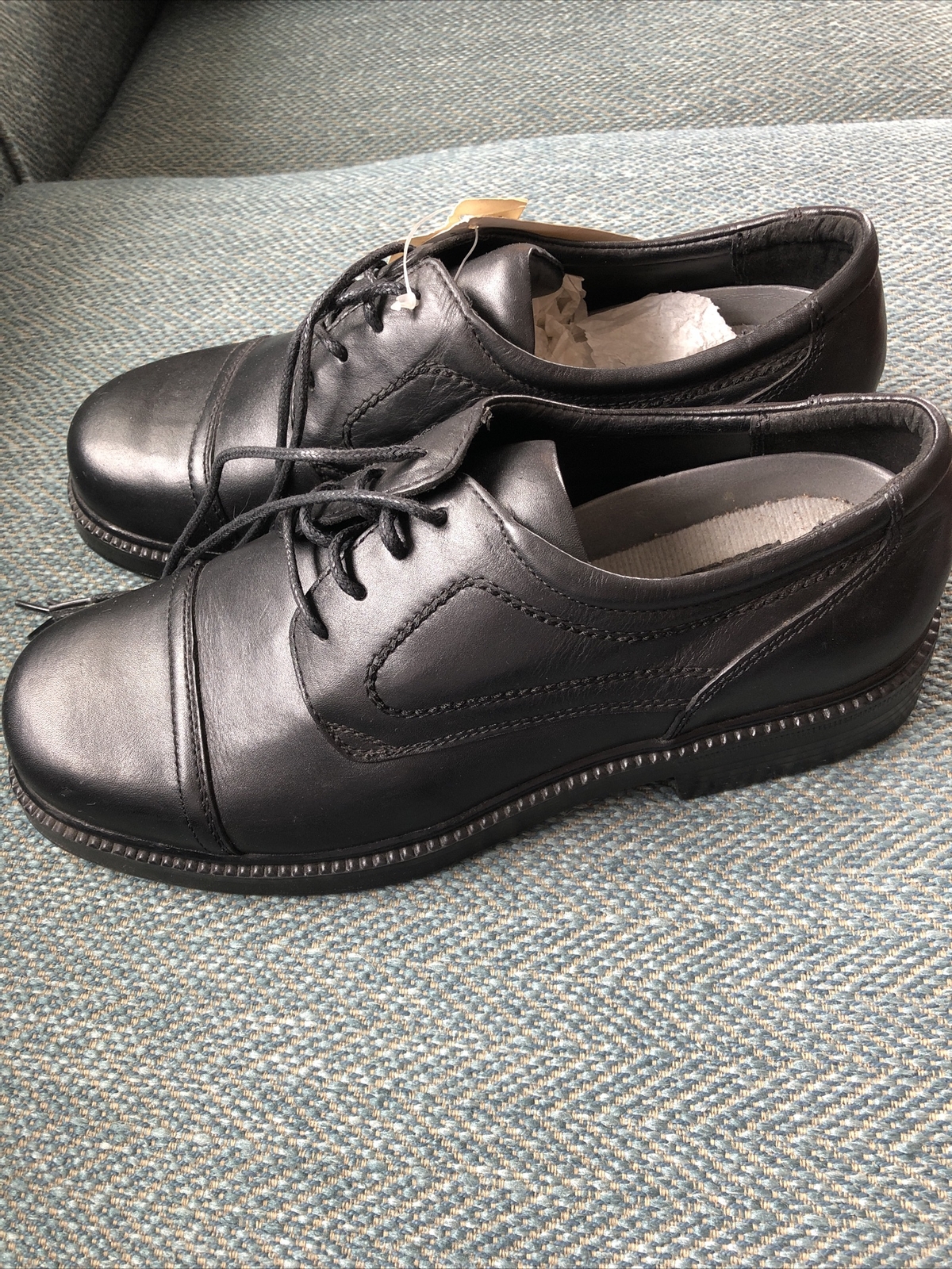 SAOLA Scarpe eleganti in pelle nera nuove con etichette per uomo ragazzo 7 1 2 M