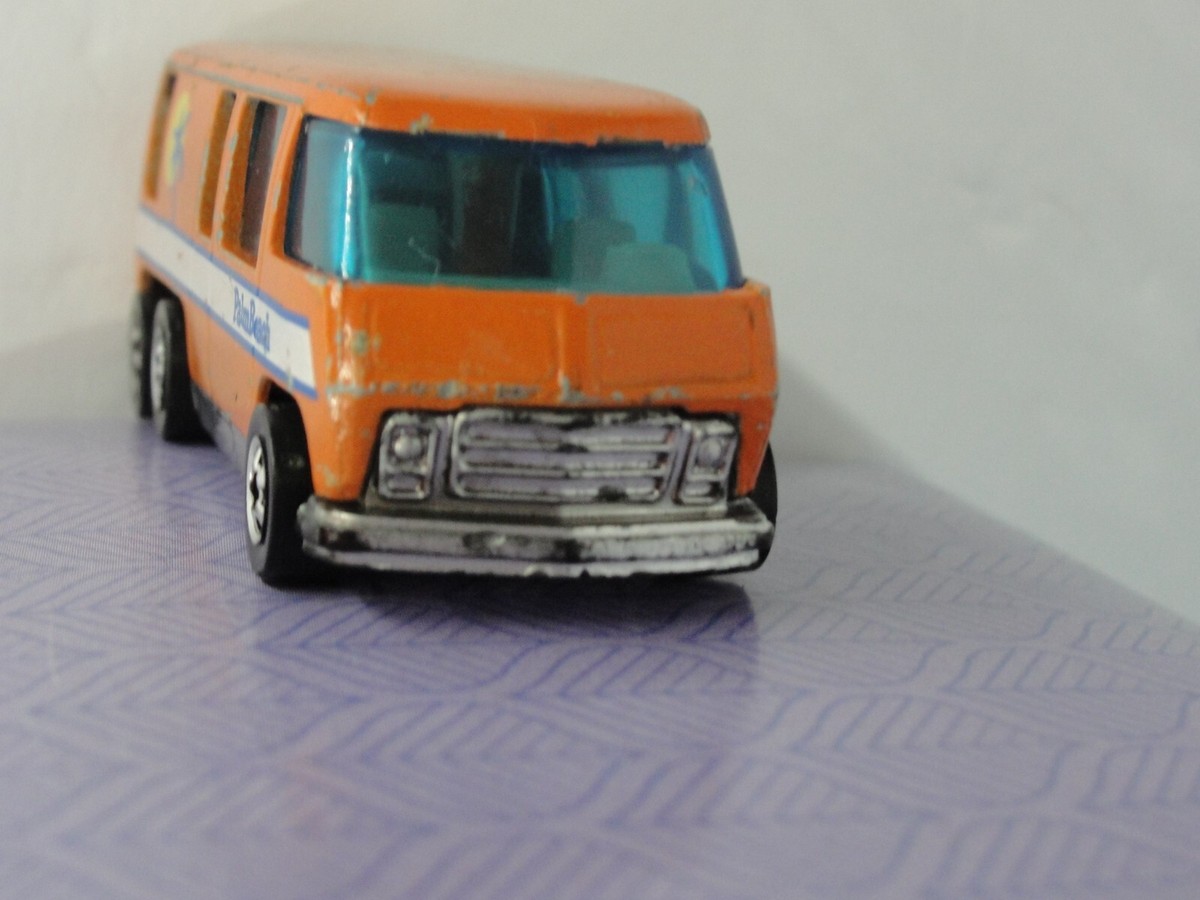 1/64 ホットウィール GMC MOTOR Hotwheels レトロ Amazon.com: Hot Wheels Classics Series 3 GMC Motorhome 1:64