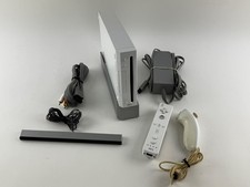 Nintendo Wii Console Bundle GameCube Compatib...