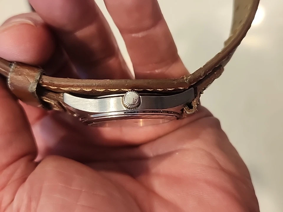 Relógio Julius And Friends Pugly - Imagem 4 de 4