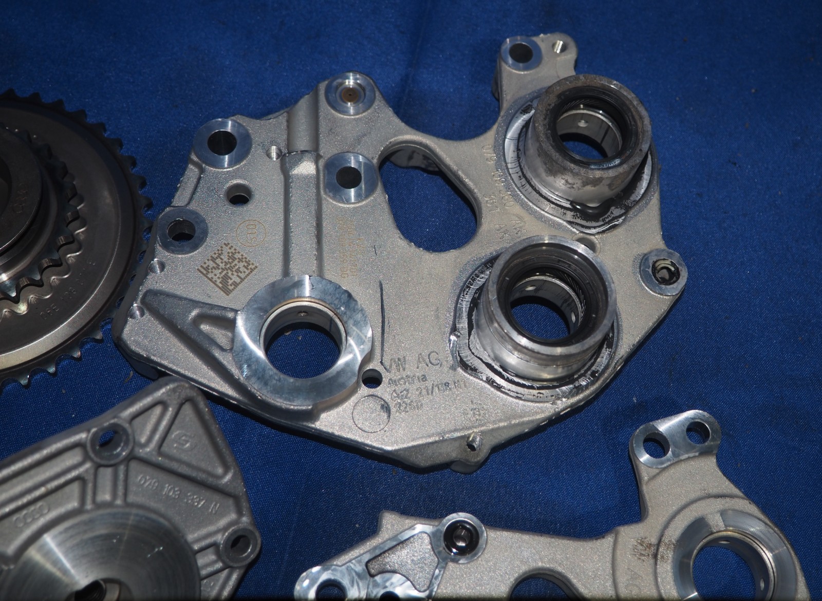 2013-2018 Bentley Continental GT GTC Spur 4.0L Engine Timing & Oil Pump Drive
