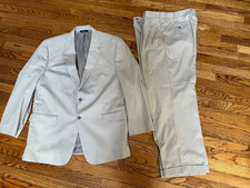 JoS. A. Bank Light Gray 2 Piece Suit Size Jacket 46R Pants 41x29R