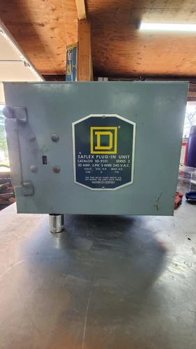 SQUARE D SD-9351 SAFLEX PLUG-IN UNIT - 30A, 3PH, 3WIRE, 240VAC FUSIBLE BUS PLUG