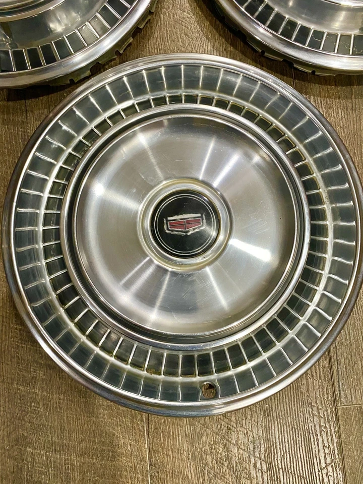 Mercury Comet 14 英寸轮毂盖 71 72 73 74 漂亮 3 个总盖轮毂盖 — 第 2/4 张图片