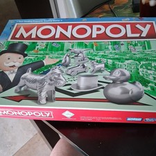 Hasbro Monopoly C1009 Classic Board Game