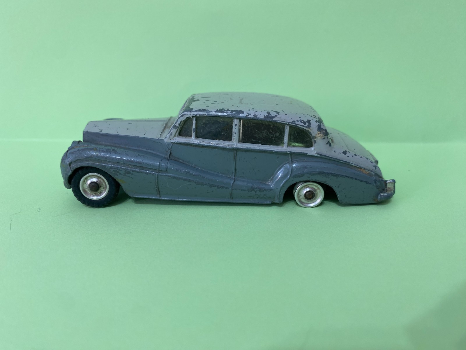Dinky 150, Rolls Royce Silver Wraith - Free Price Guide & Review