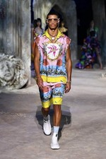 Versace Multicolor 100% Silk Trésor De La Mer Sleeveless Shirt and Shorts Set