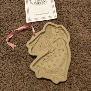 VINTAGE Ceramic Cookie mold Angel Brown Bag Cookie Art 