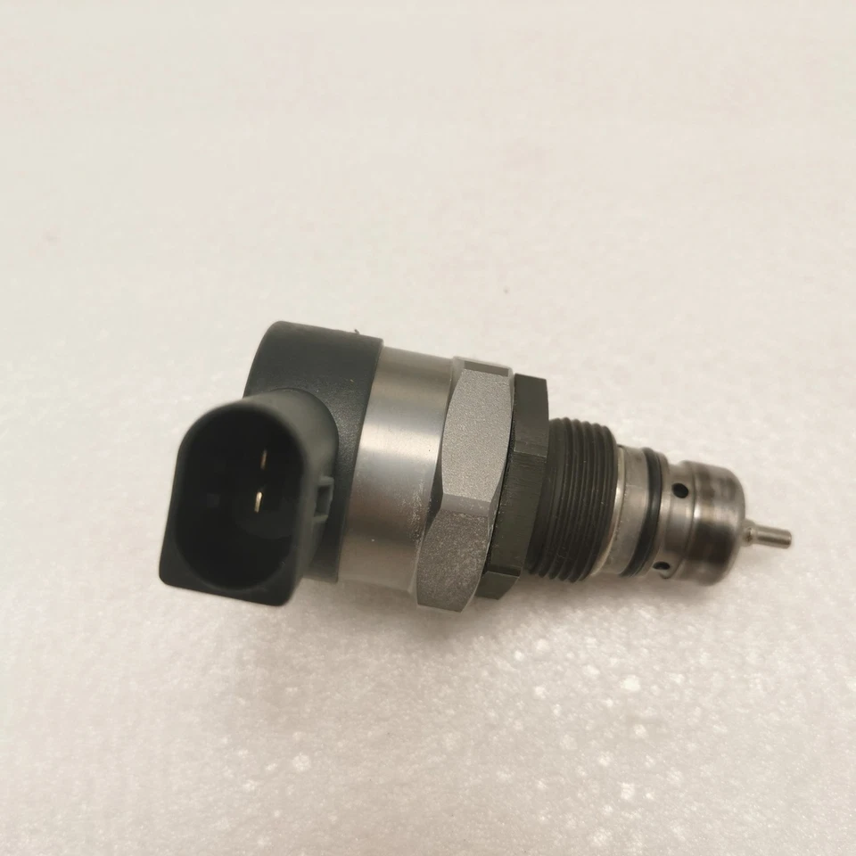 0281006002 Fuel Rail Pressure Relief Valve for Audi A3 A4 A5 VW Golf Seat Skoda - Imagem 3 de 4