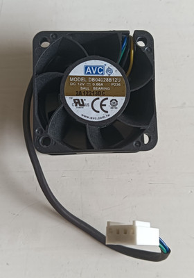1 Stück AVC DB04028B12U DV12V 0,66A 4Pin Server/Switch Lüfter