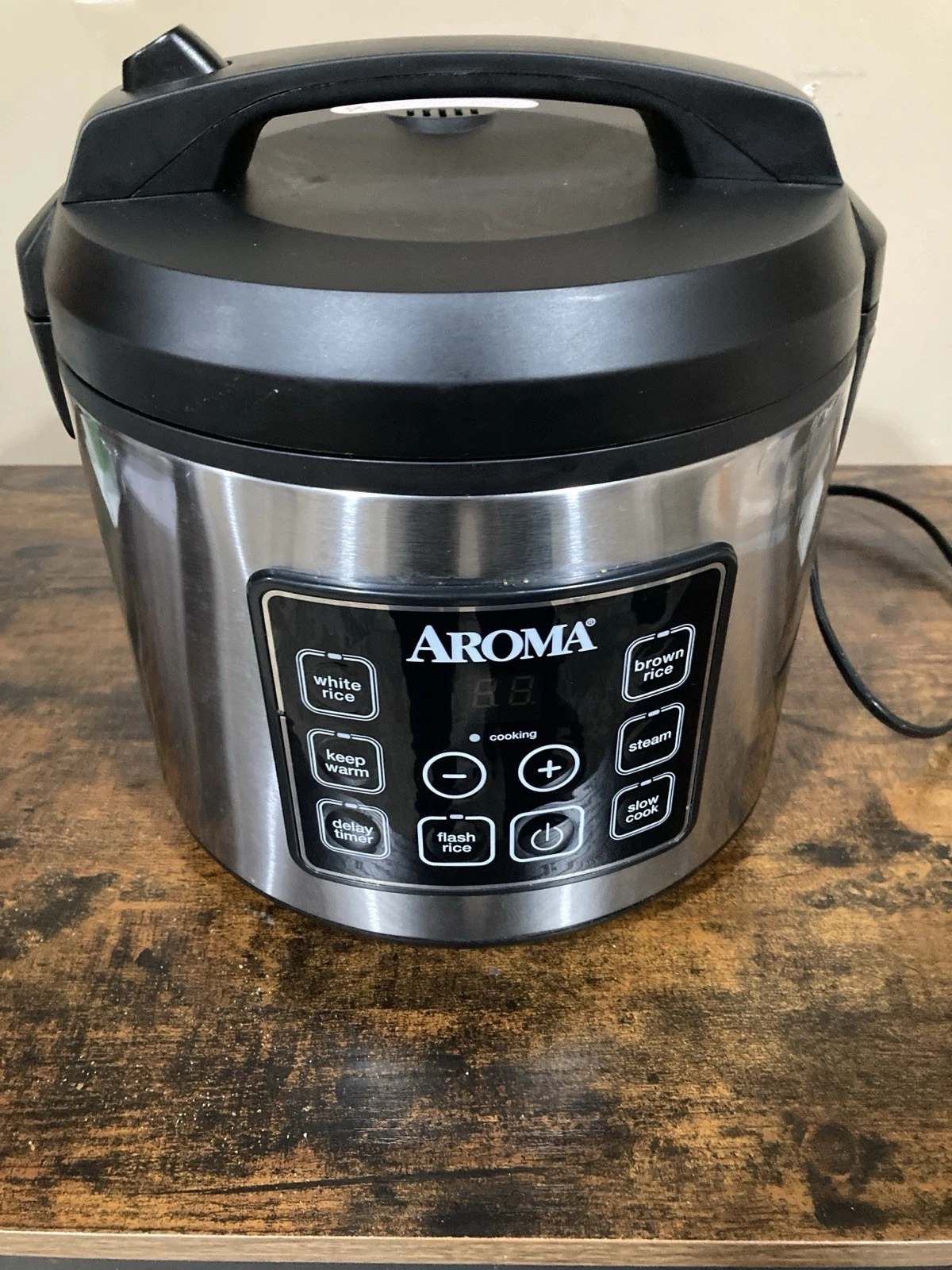 AROMA ARC-150SB 5 qt Digital Cool-Touch Rice Cooker - Silver