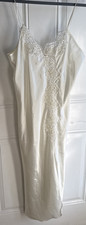 California Dynasty Size Medium Long Nightgown Embelished Lace Gems