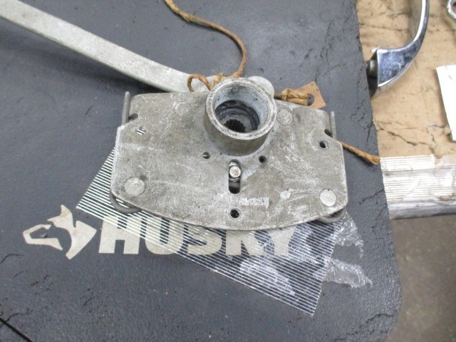 NOS Rolls Royce UB1882 Silver Cloud & Bentley S Rt Rear Door Latch assy