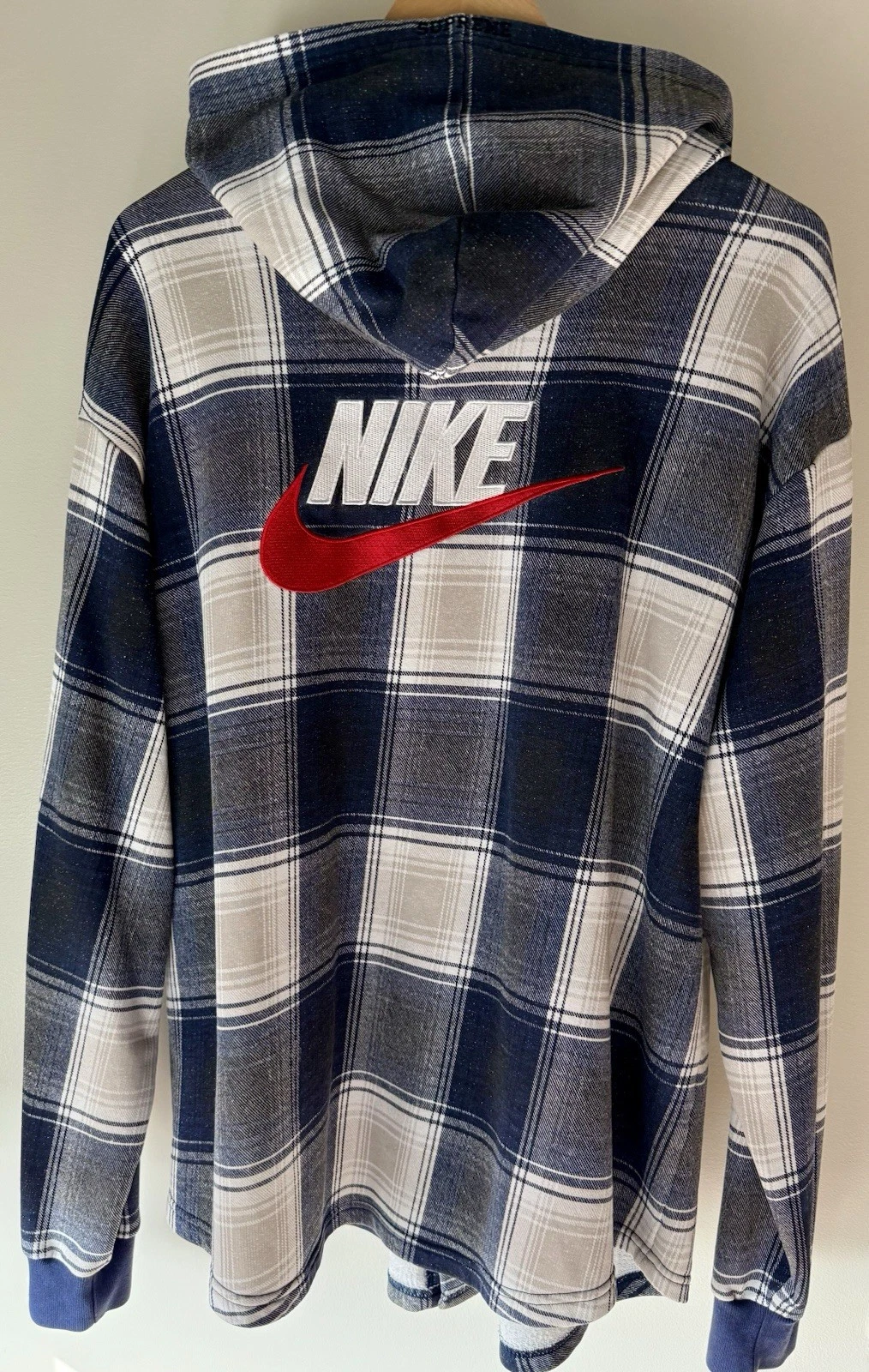 Felpa Supreme Nike con cappuccio grande