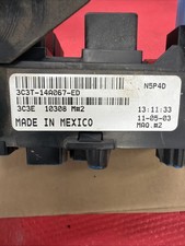 FORD SUPER DUTY F250 F350 CABIN FUSE BLOCK 03...