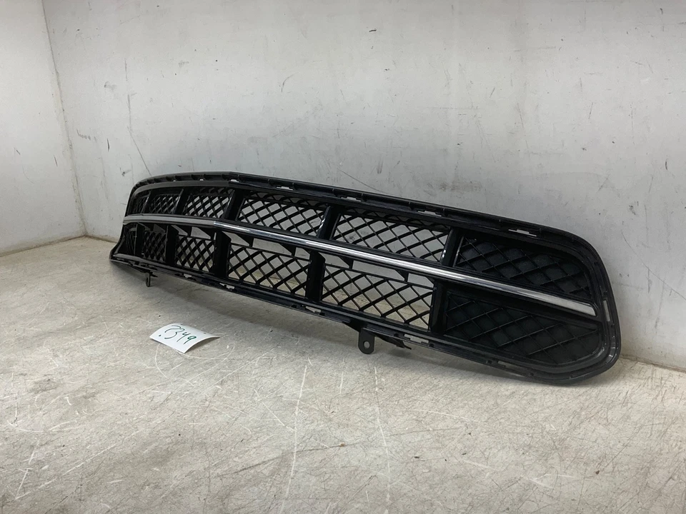 2014 2015 2016 2017-2019 CHEVROLET CORVETTE Z51 FRONT GRILLE W/O CAM HOLE OEM - Image 3 of 4