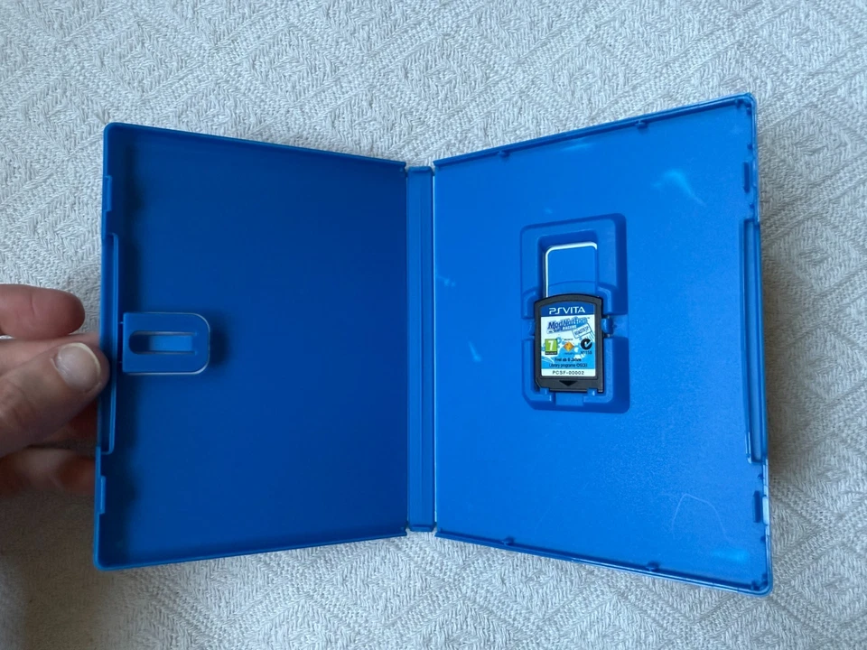 Modnation Racers Road Trip Sony PlayStation Vita - UK PAL GC CIB - Tracked - Image 4 of 4