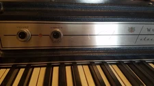  Wurlitzer 200A Electric Piano TESTED POWERS ON KEYS WORK SOUND OK NEEDS SERVICE