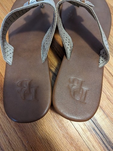 Dana Buchman Women's Sandals Tassels TAN/GOLD Size US 9 WEDGE - Picture 4 of 5