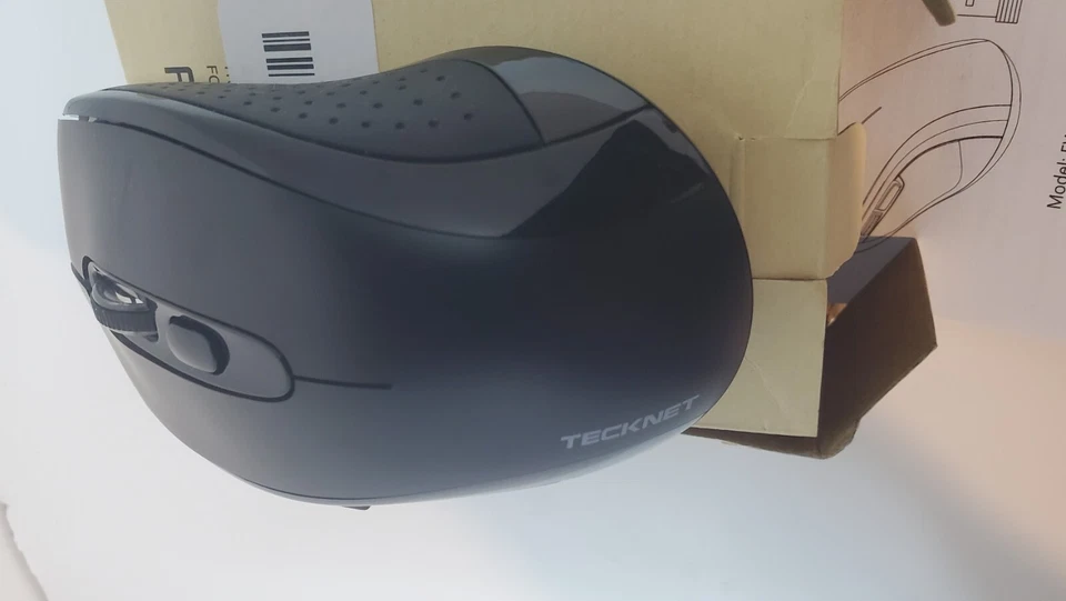 TECKNET Wireless Mouse 6 Buttons Model# EWM01832 Black - Image 2 of 3