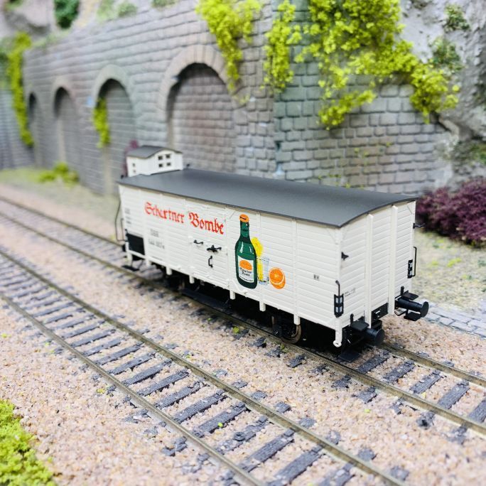 Wagon G10 Schartner Bombe ÖBB Ep III BRAWA 49831 modèle de précision HO en métal et injecté