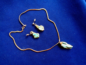 Authentic Vintage Turquoise Chunk Pendant Necklace & Stud Earrings Set Gold Plated Handmad