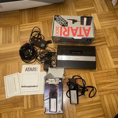Atari 2600 Konsole in OVP