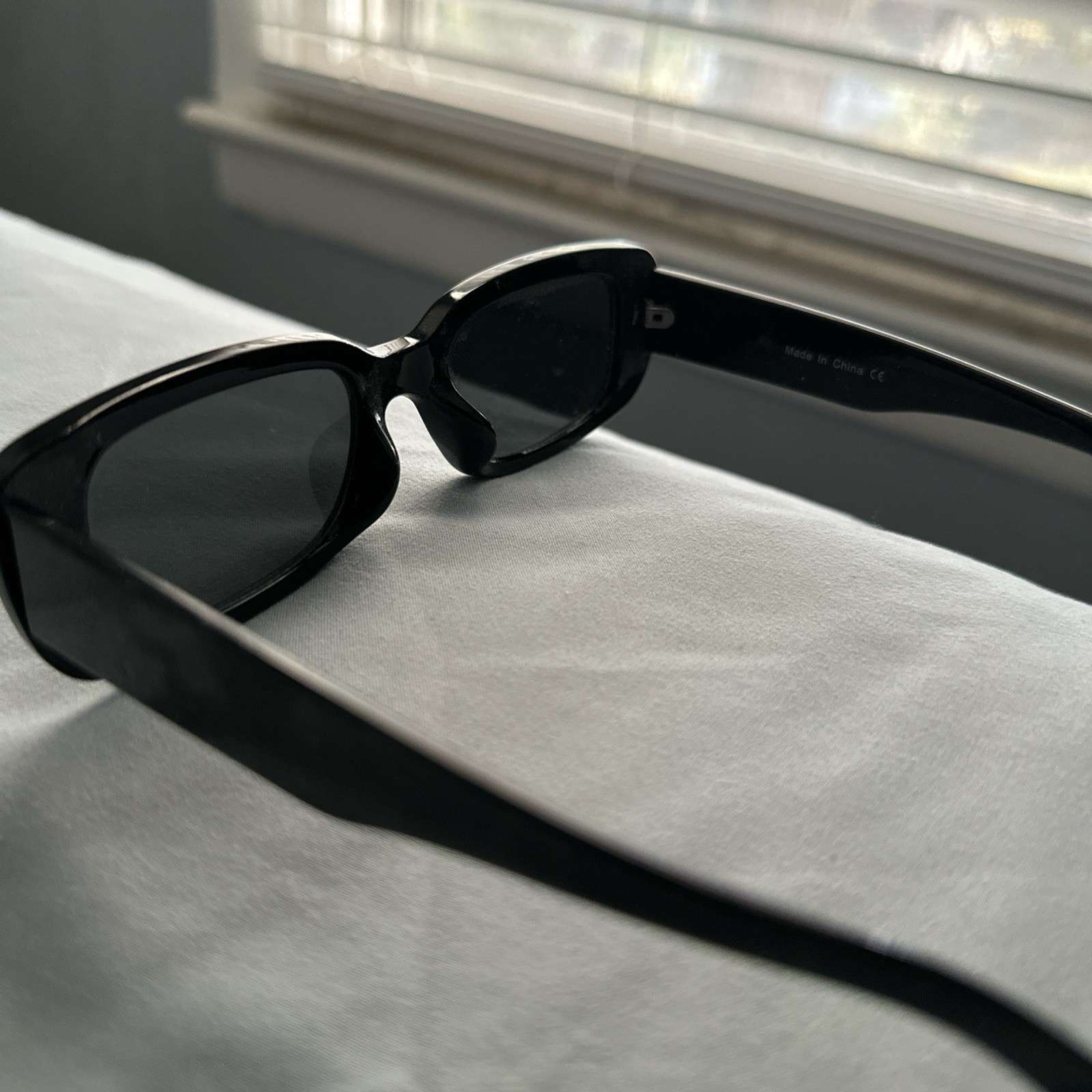 Unisex Black Rectangular Sunglasses - image 5